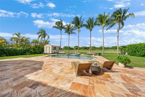 9621 W Calusa Club Drive Miami FL 33186