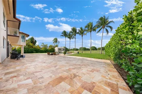 9621 W Calusa Club Drive Miami FL 33186