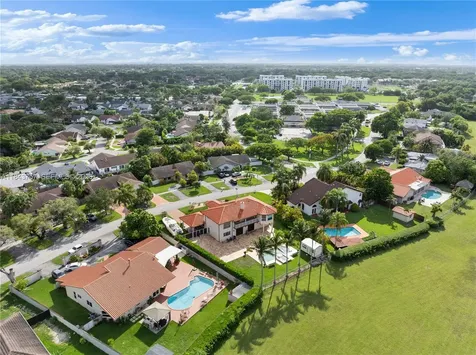9621 W Calusa Club Drive Miami FL 33186
