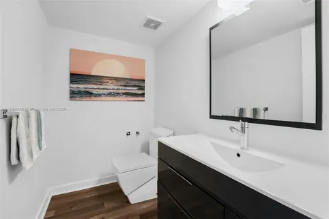 1800 Sunset Harbour Drive Miami Beach FL 33139
