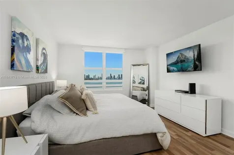 1800 Sunset Harbour Drive Miami Beach FL 33139