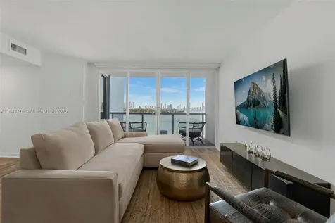 1800 Sunset Harbour Drive Miami Beach FL 33139