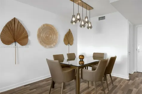 1800 Sunset Harbour Drive Miami Beach FL 33139
