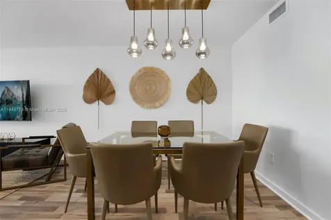 1800 Sunset Harbour Drive Miami Beach FL 33139