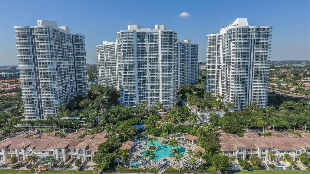 21150 Point Place Aventura FL 33180