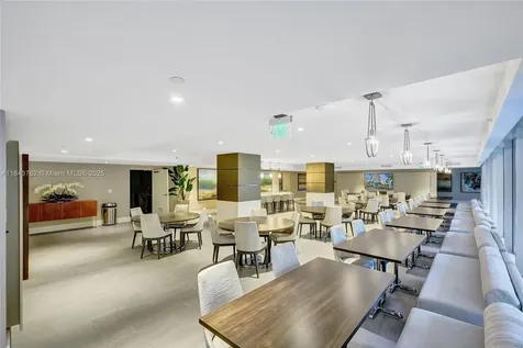 21150 Point Place Aventura FL 33180