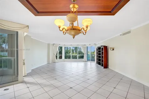 21150 Point Place Aventura FL 33180