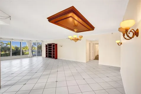 21150 Point Place Aventura FL 33180