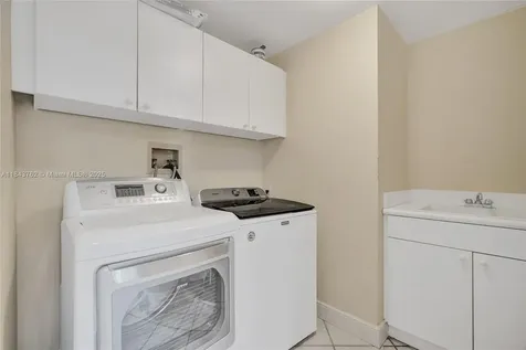 21150 Point Place Aventura FL 33180