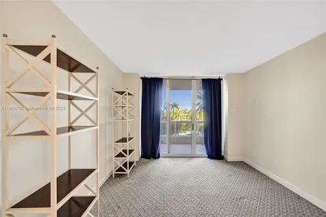 21150 Point Place Aventura FL 33180