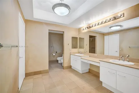 21150 Point Place Aventura FL 33180