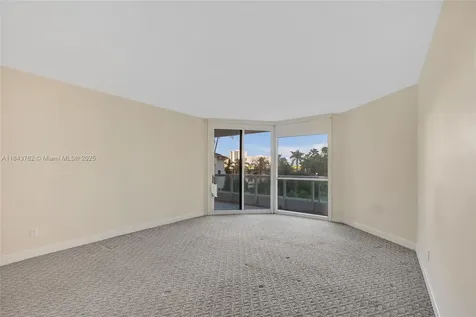 21150 Point Place Aventura FL 33180