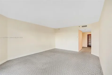 21150 Point Place Aventura FL 33180