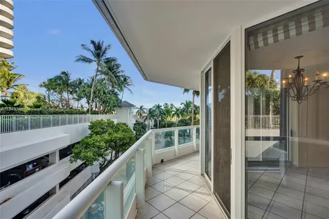 21150 Point Place Aventura FL 33180