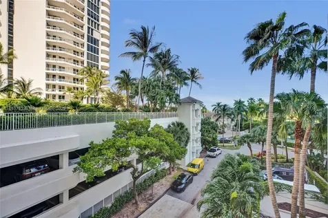 21150 Point Place Aventura FL 33180