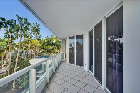 21150 Point Place Aventura FL 33180