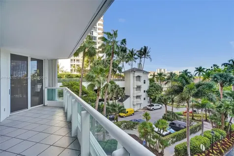 21150 Point Place Aventura FL 33180
