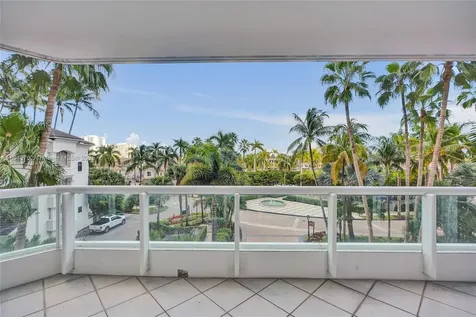 21150 Point Place Aventura FL 33180