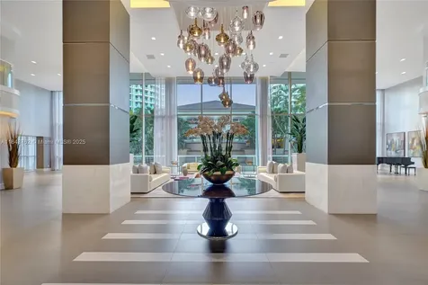 21150 Point Place Aventura FL 33180