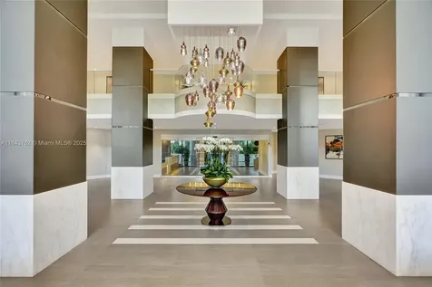 21150 Point Place Aventura FL 33180
