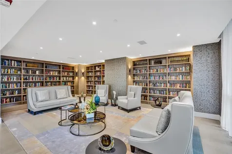 21150 Point Place Aventura FL 33180
