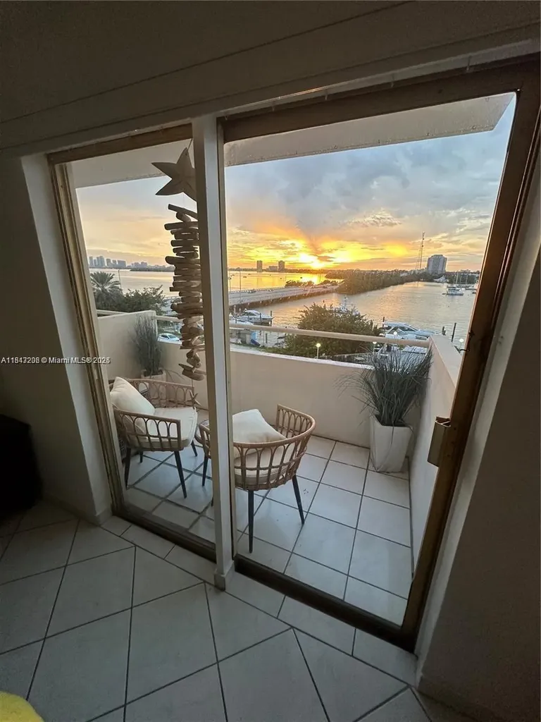 7904 West Drive North Bay Village FL 33141