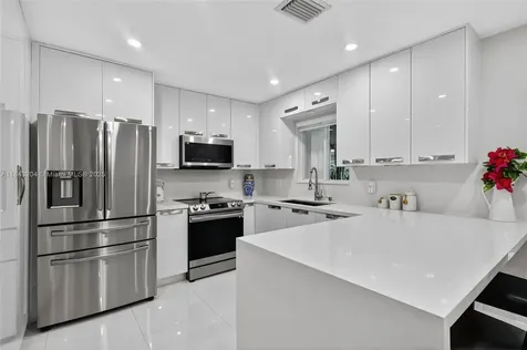 7291 NW 173rd Drive Hialeah FL 33015