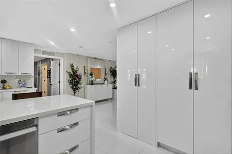 7291 NW 173rd Drive Hialeah FL 33015