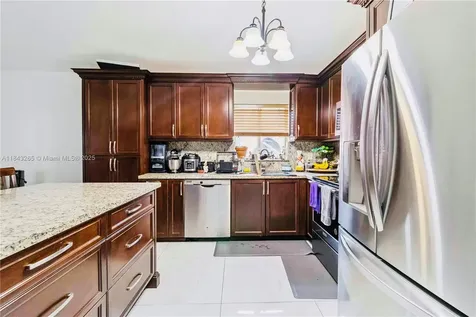 7066 W 30th Lane Hialeah FL 33018