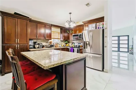 7066 W 30th Lane Hialeah FL 33018