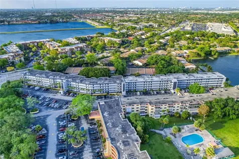 445 NE 195th Street Miami FL 33179