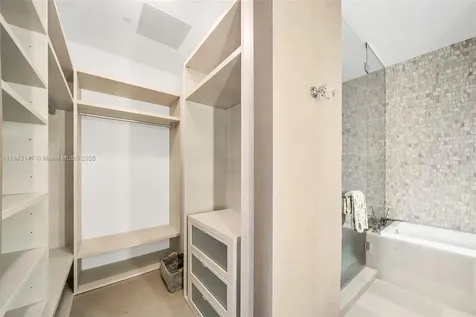 88 SW 7th Street Miami FL 33130