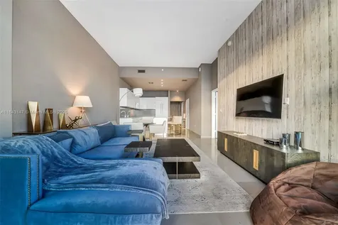 88 SW 7th Street Miami FL 33130