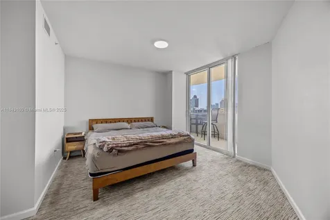 19501 W Country Club Drive Aventura FL 33180