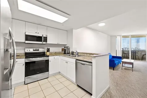 19501 W Country Club Drive Aventura FL 33180