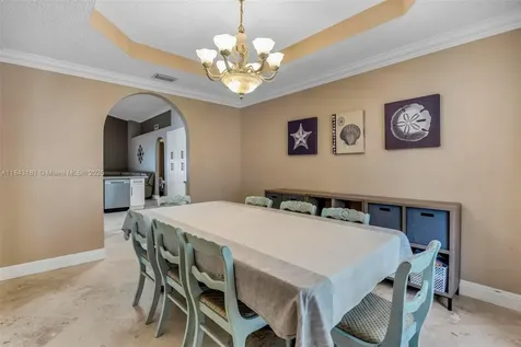 1061 NW 185th Terrace Pembroke Pines FL 33029