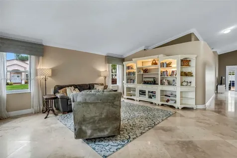 1061 NW 185th Terrace Pembroke Pines FL 33029