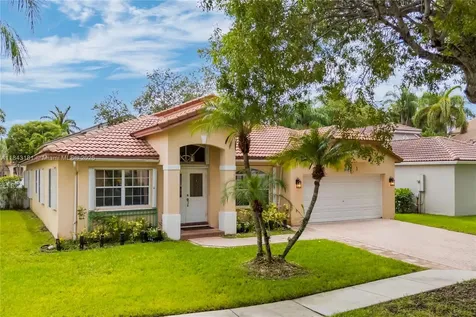 1061 NW 185th Terrace Pembroke Pines FL 33029