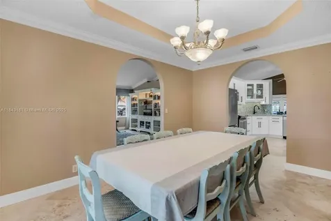 1061 NW 185th Terrace Pembroke Pines FL 33029