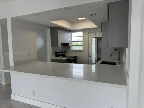 1333 E Hallandale Beach Boulevard Hallandale Beach FL 33009