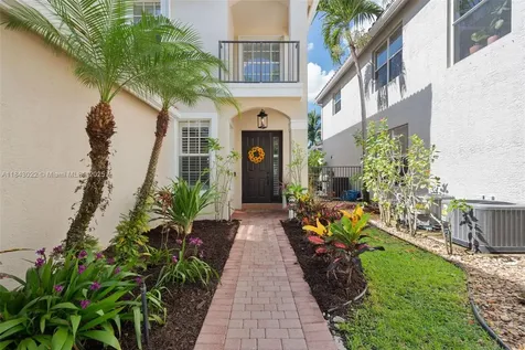 8864 Maple Hill Court Boynton Beach FL 33473