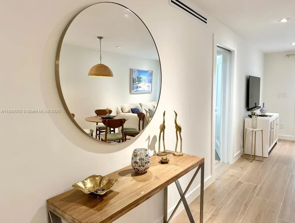 72 S 7 Naples FL 34102