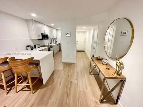 72 S 7 Naples FL 34102
