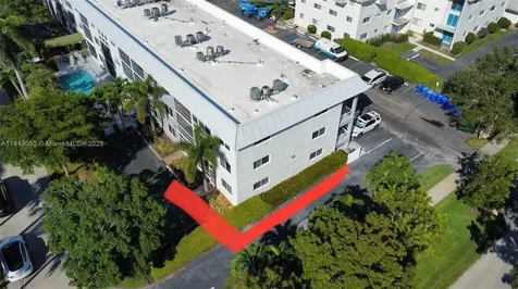 72 S 7 Naples FL 34102