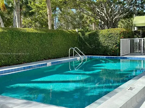 72 S 7 Naples FL 34102