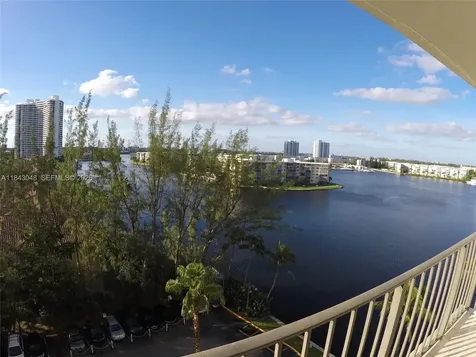 Aventura FL 33160