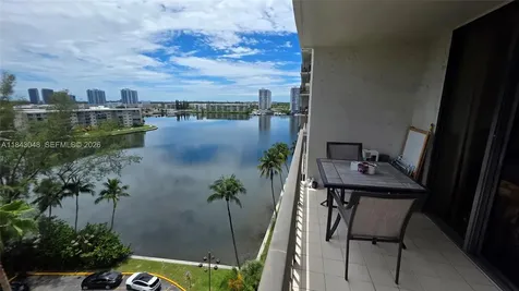 Aventura FL 33160