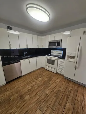 Aventura FL 33160