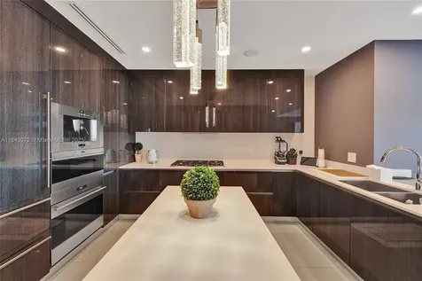 3250 NE 188th Street Aventura FL 33180