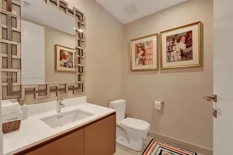 3250 NE 188th Street Aventura FL 33180